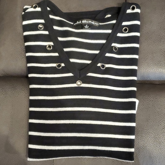 NWOT Striped Sweater with Contrast Cuff - Picture 6 of 7